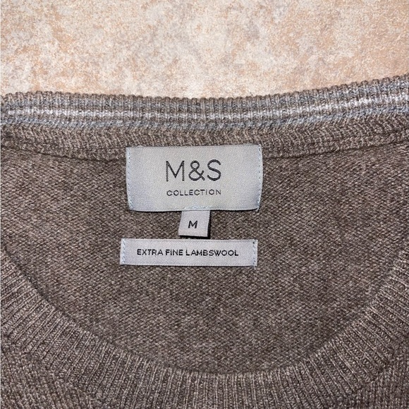 Extra Fine Lambswool Sweater - Picture 3 of 5